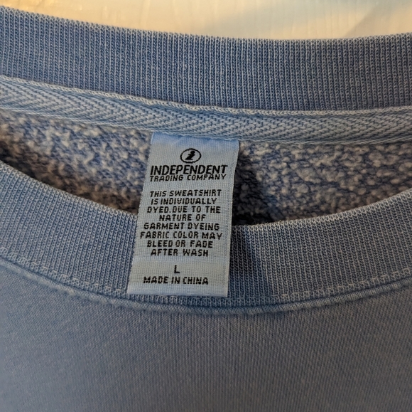 3/$30 Collective Arts crew neck - Picture 5 of 5